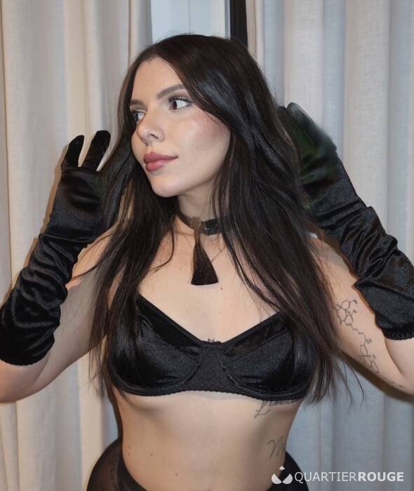 BIA BRAZILIAN GFE KINKY GIRL (Photo)