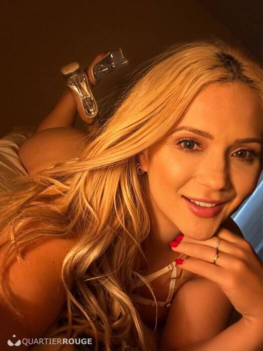 LAYLA HOT (Photo)