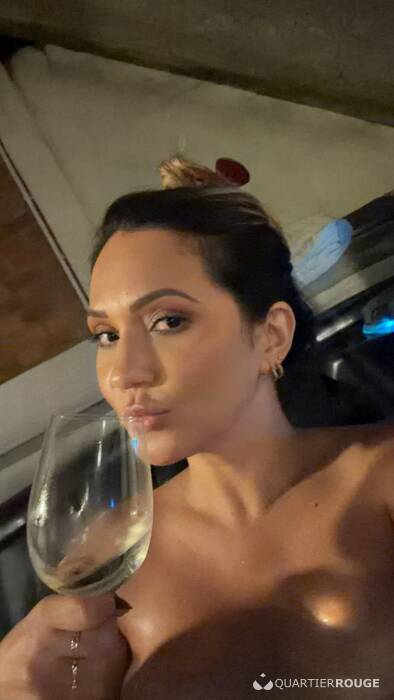 LAYLA HOT (Photo)