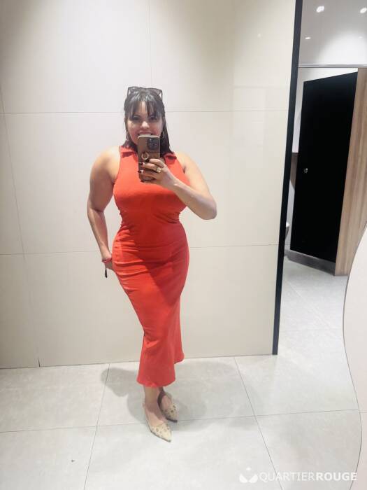 Belinda gros seins (Photo)