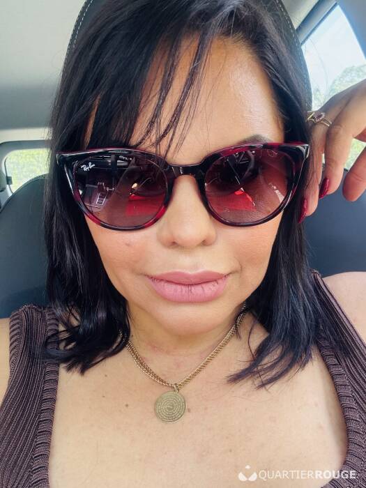 Belinda gros seins (Photo)