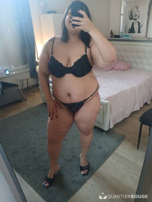 Liz Lili (Photo)
