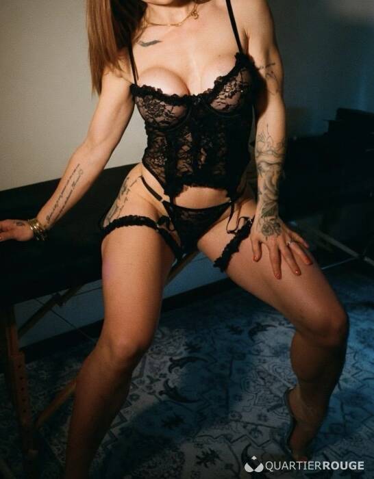 Elly (Photo)