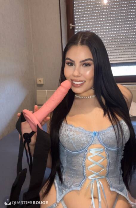 Jenni Latina GFE (Photo)