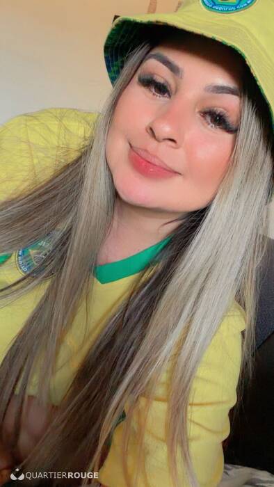 JULIANA Sexy (Photo)