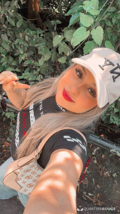 JULIANA Sexy (Photo)