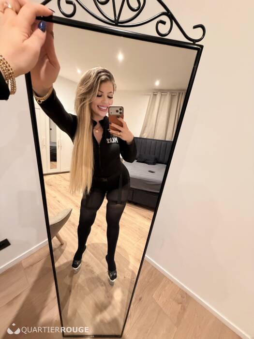 Ana Laure (Photo)