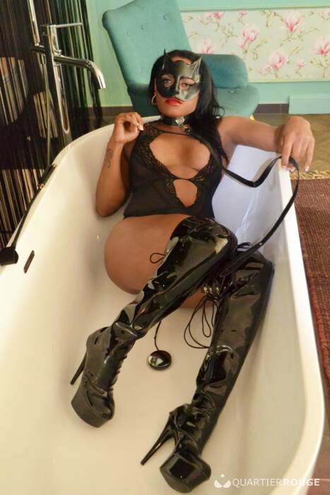 TRIO SHEMALE (Photo)