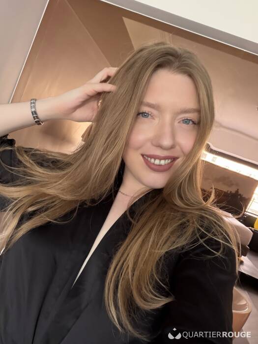 Tina (Photo)