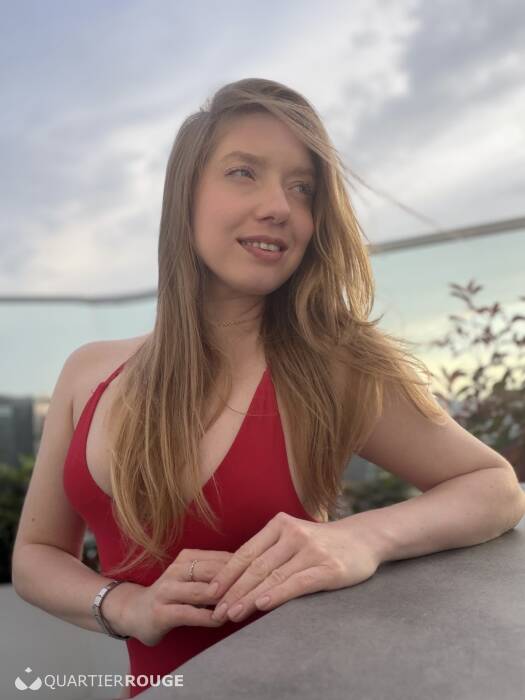Tina (Photo)