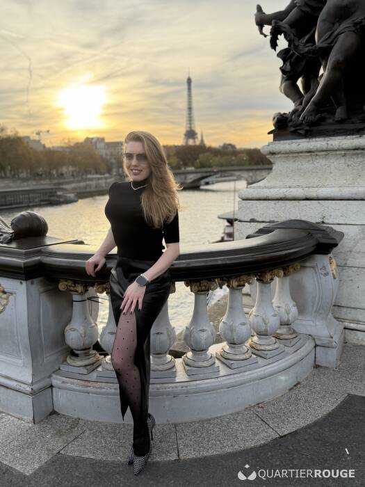 Tina (Photo)
