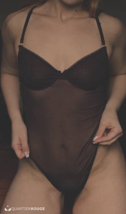 Ella (Photo)