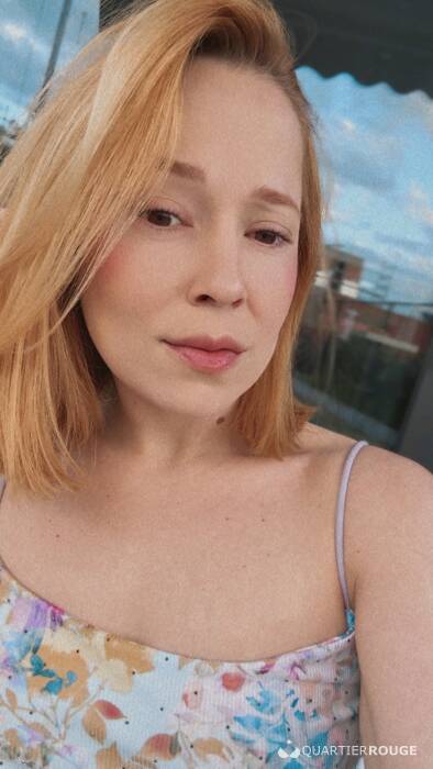 Ella (Photo)