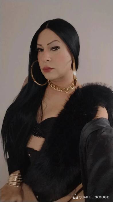 BLONDE CANON! (Photo)