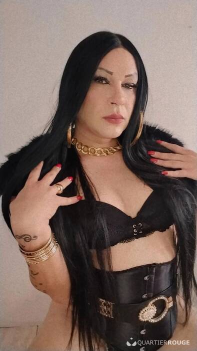 BLONDE CANON! (Photo)