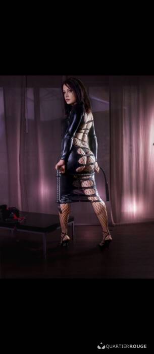 BLONDE CANON! (Photo)