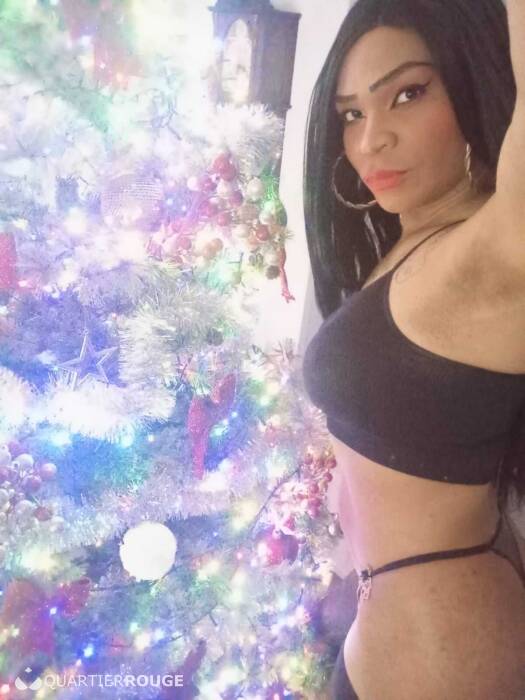 Jenifer TS hot (Photo)