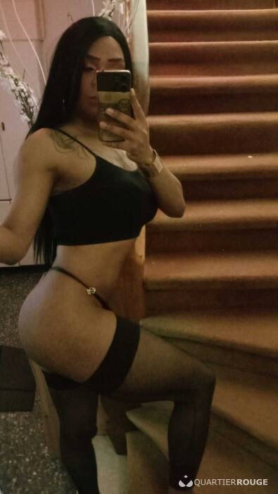 Jenifer TS hot (Photo)