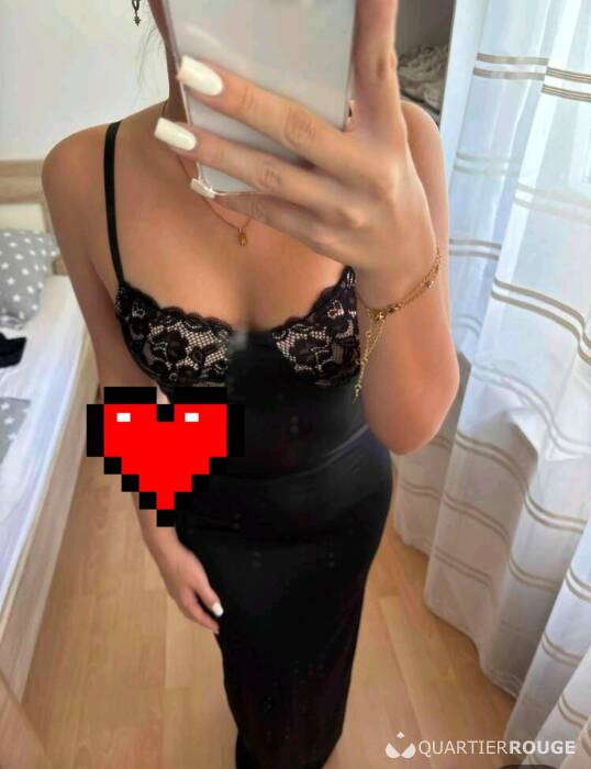 GIULIA SWEET (Photo)