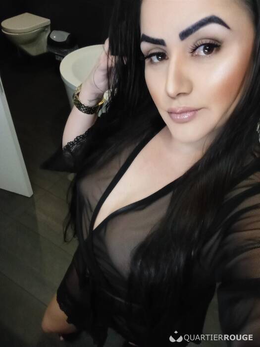 DANIELA MELLO (Photo)