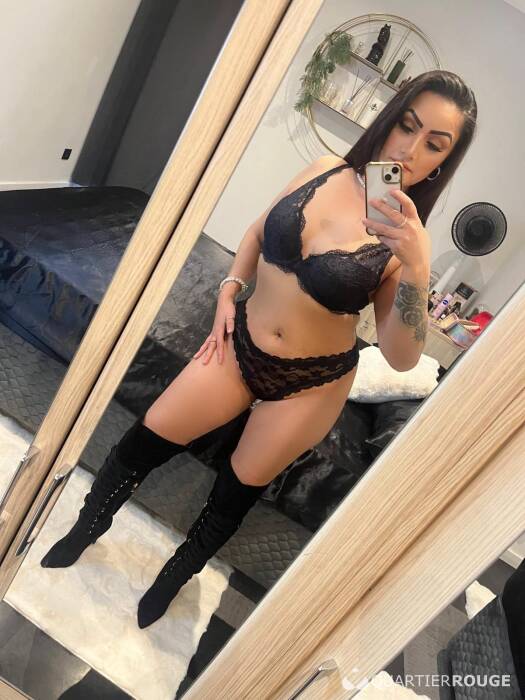 DANIELA MELLO (Photo)
