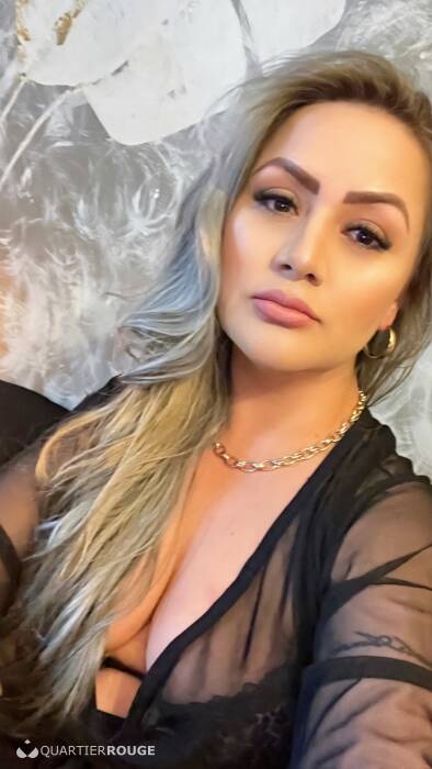 DANIELA MELLO (Photo)