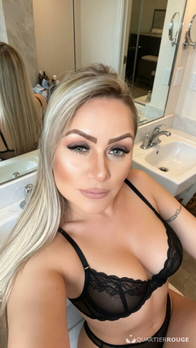 DANIELA MELLO (Photo)