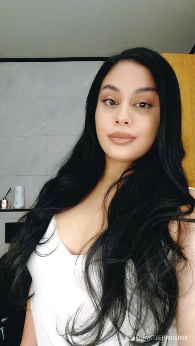 Nikki (Photo)