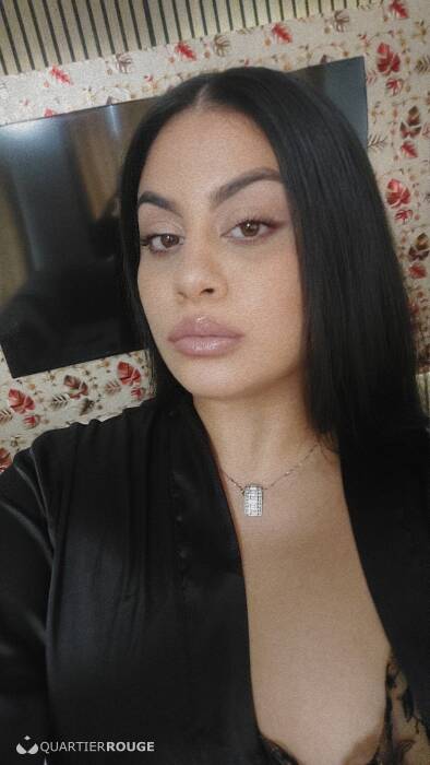 Nikki (Photo)