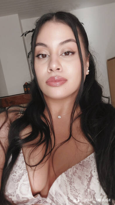 Nikki (Photo)