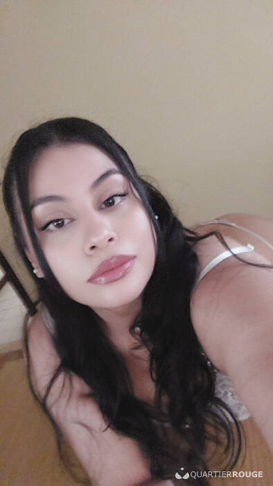 Nikki (Photo)