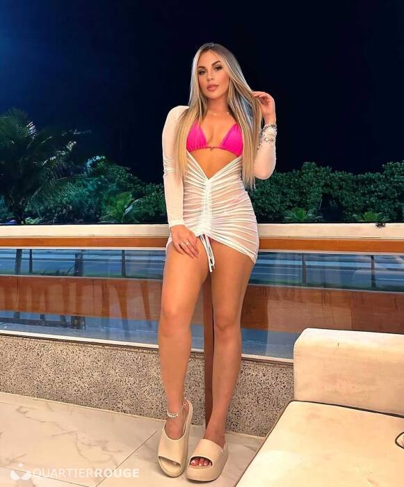 Isabelle super girlfriend (Photo)