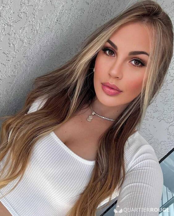 Isabelle super girlfriend (Photo)