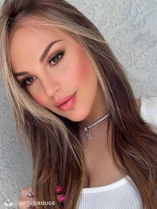 Isabelle super girlfriend (Photo)