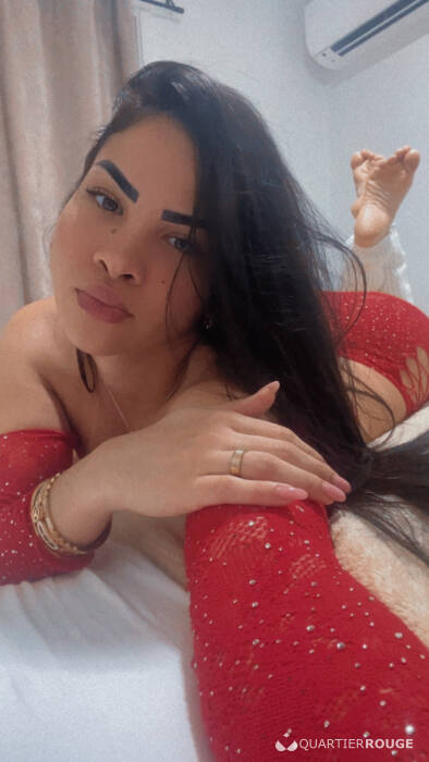 Lara Muniz.ofc (Photo)