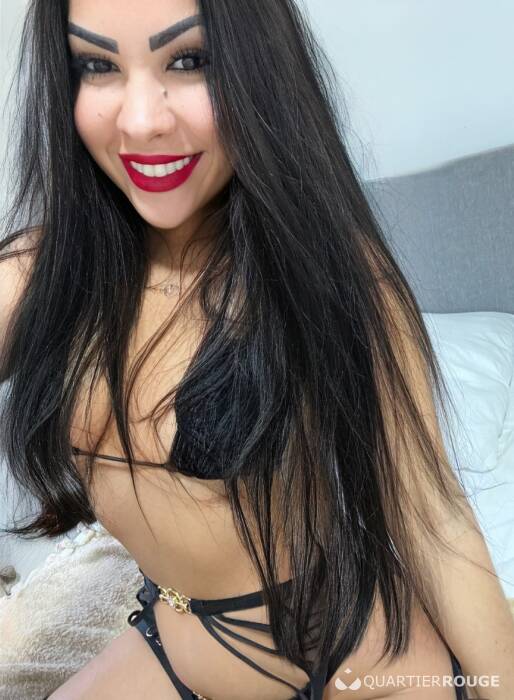 Lara Muniz.ofc (Photo)