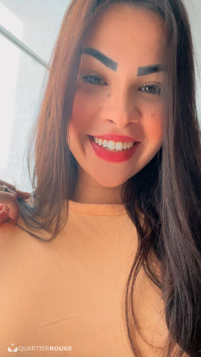 Lara Muniz.ofc (Photo)