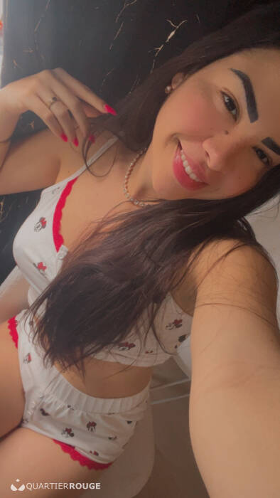 Lara Muniz.ofc (Photo)