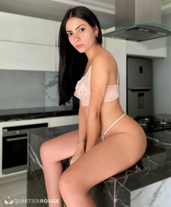 Liz super mingnone (Photo)