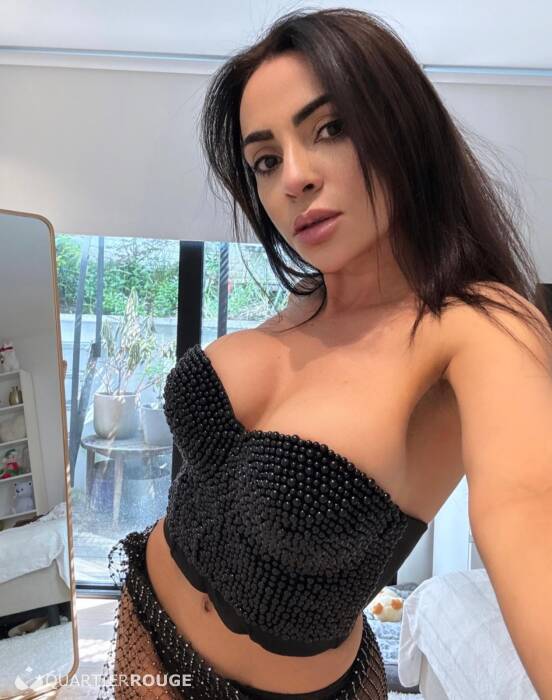 Anitta Petite (Photo)