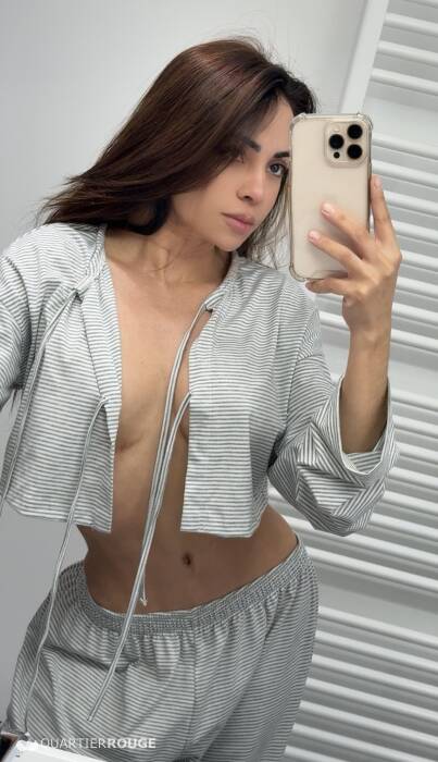 Anitta Petite (Photo)