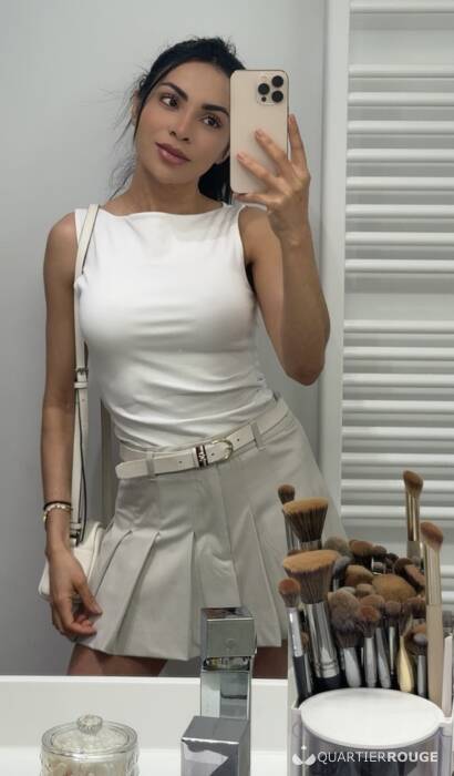 Anitta Petite (Photo)