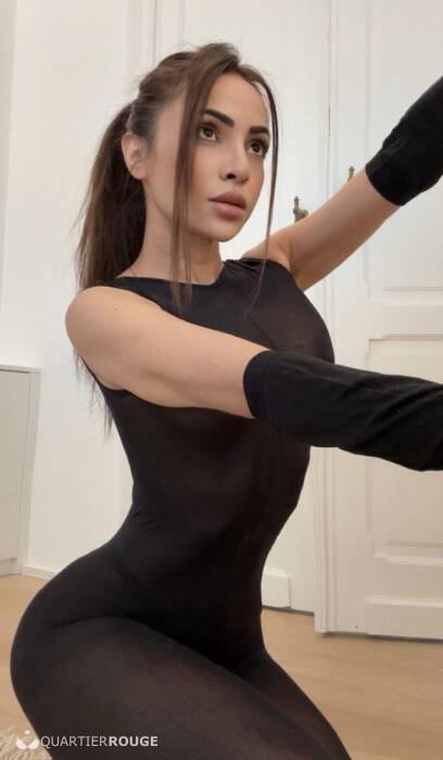 Anitta Petite (Photo)