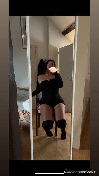 NAYA GROS CUL (Photo)