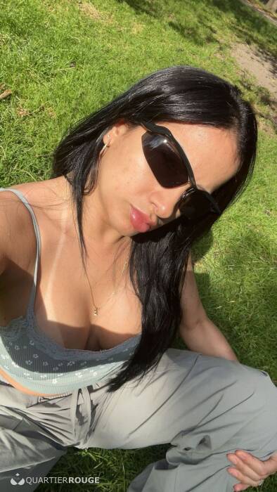 CLARA FLOR (Photo)