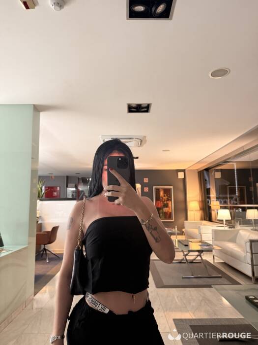 CLARA FLOR (Photo)