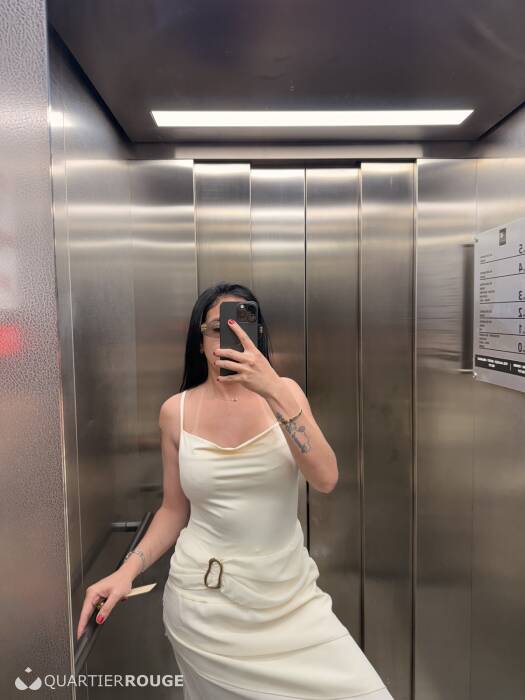 CLARA FLOR (Photo)