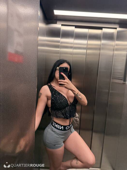 CLARA FLOR ANAL PROFUNDO FORT 69 (Photo)