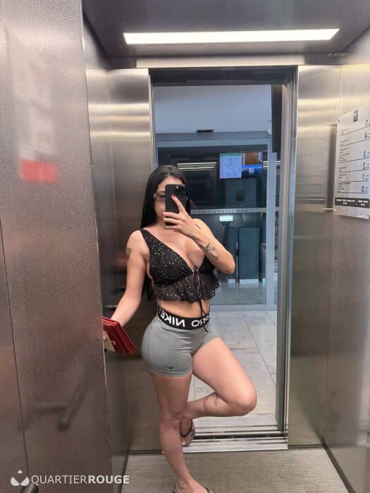 CLARA FLOR ANAL PROFUNDO FORT 69 (Photo)