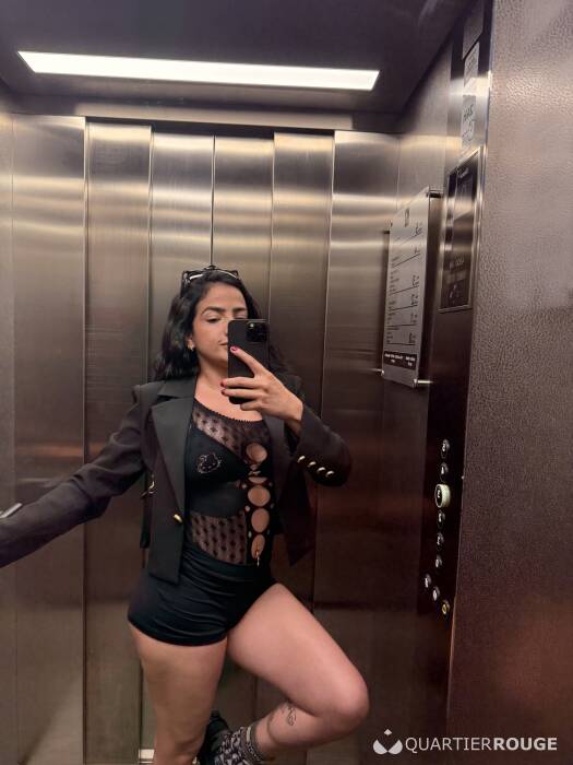 CLARA FLOR ANAL PROFUNDO FORT 69 (Photo)